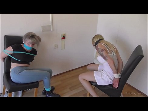❤️ Bağımlı / bağlı ve ağzı tıkalı / sıkıntı içinde küçük hanım Anal video bize %tr.bestsexporno.ru ﹏