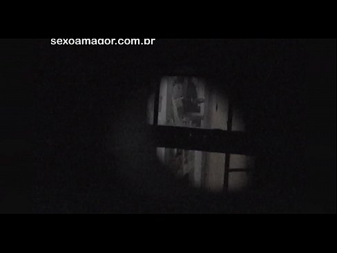 ❤️ Sarışın, içi boş tuğlaların arkasına gizlenmiş bir mahalle röntgencisi tarafından gizlice videoya alınır Anal video bize %tr.bestsexporno.ru ﹏